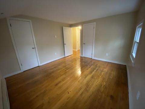 87 Curve St, Springfield, MA 01104 photo 19