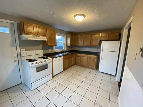 87 Curve St, Springfield, MA 01104 photo 6