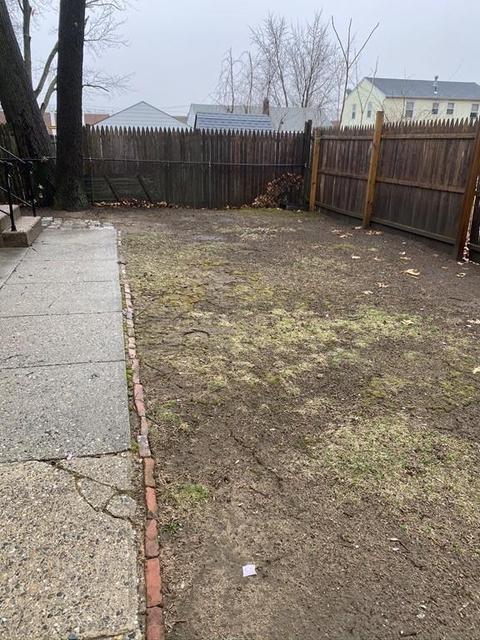87 Curve St, Springfield, MA 01104 photo 5