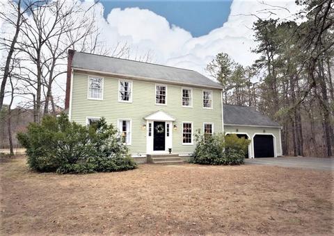 4 Bear Path, Clinton, MA 01510 photo 1