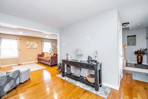 23 Delaware Ave, Springfield, MA 01119 photo 9