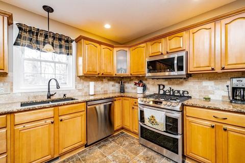 23 Delaware Ave, Springfield, MA 01119 photo 14