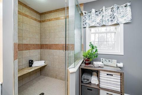 23 Delaware Ave, Springfield, MA 01119 photo 28