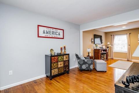 23 Delaware Ave, Springfield, MA 01119 photo 8