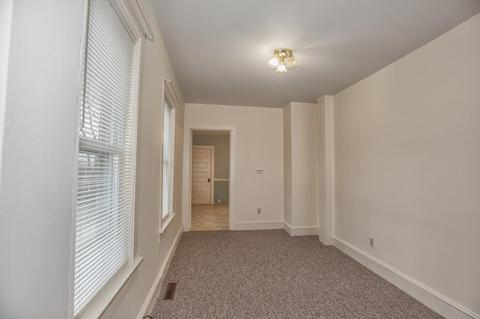 32 E Silver St, Westfield, MA 01085 photo 17