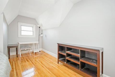 93 Bay State Rd, Chicopee, MA 01020 photo 14