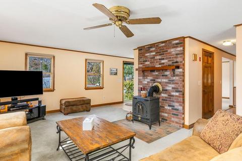 451 County Rd, Bourne, MA 02559 photo 9