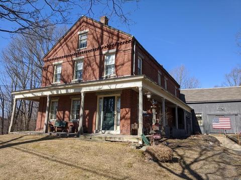 32 Maple St, Sterling, MA 01564 photo 2