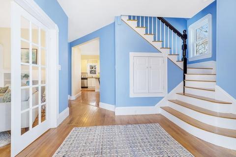 95 Howard St, Reading, MA 01867 photo 5