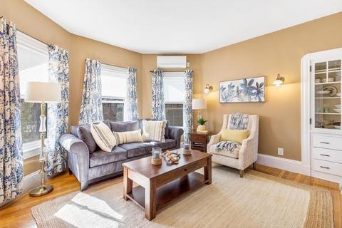 95 Howard St, Reading, MA 01867 photo 9