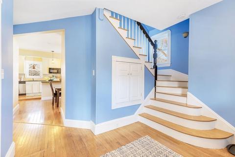 95 Howard St, Reading, MA 01867 photo 6
