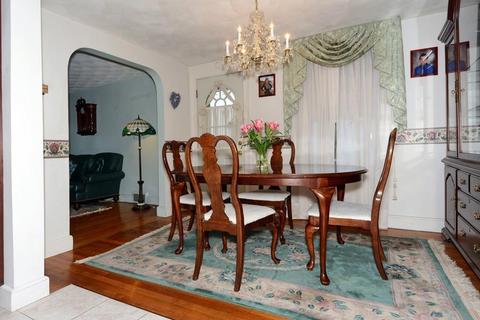 47 Mount Washington St, Everett, MA 02149 photo 5
