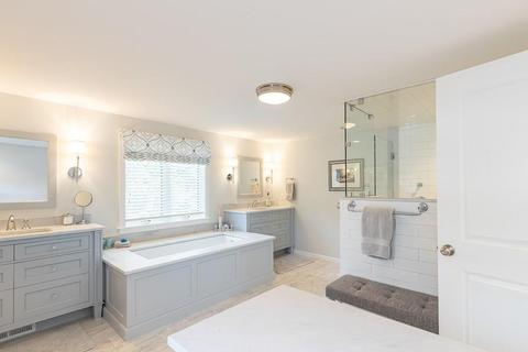 40 Glenneagle Dr, Mashpee, MA 02649 photo 15