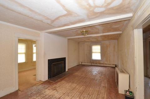 32 Moore Ave, Worcester, MA 01602 photo 3