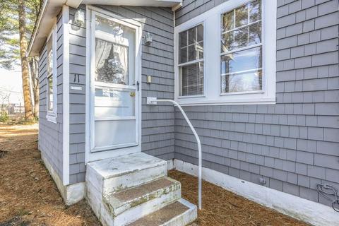 11 Charles St, Wareham, MA 02571 photo 3