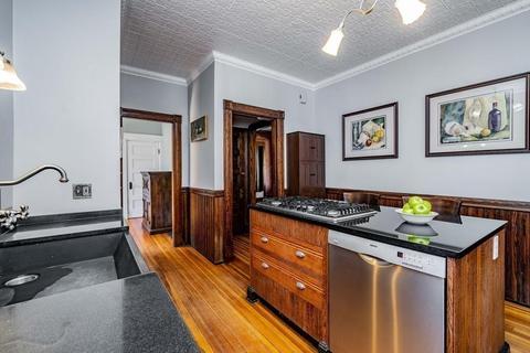37 Pineywoods Ave, Springfield, MA 01108 photo 17