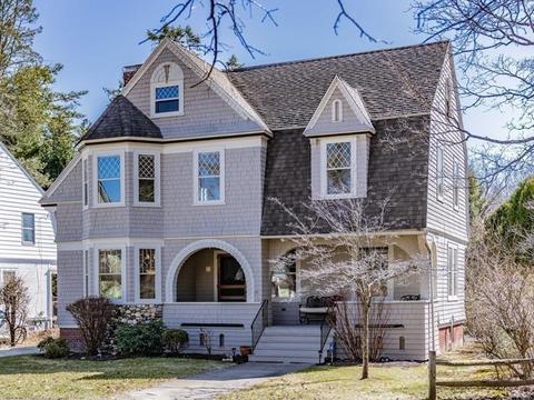 37 Pineywoods Ave, Springfield, MA 01108 photo 2