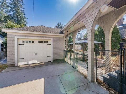 37 Pineywoods Ave, Springfield, MA 01108 photo 8