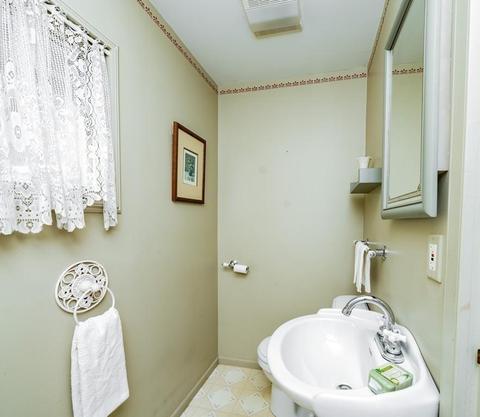 37 Pineywoods Ave, Springfield, MA 01108 photo 20