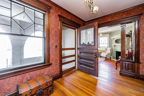 37 Pineywoods Ave, Springfield, MA 01108 photo 10