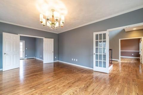 11 Gregory Ln, Reading, MA 01867 photo 15