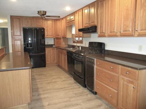 145 Jacob St, Chicopee, MA 01020 photo 4
