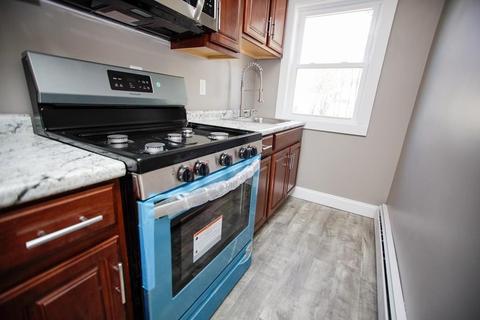 702 Tucker St, Fall River, MA 02721 photo 18