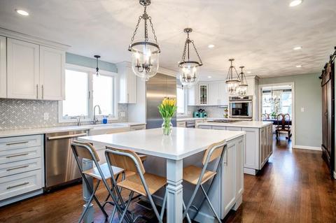 99 Walnut St, Reading, MA 01867 photo 4