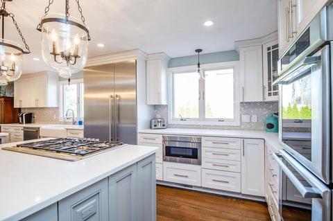 99 Walnut St, Reading, MA 01867 photo 9