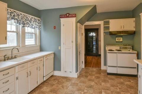 28 Madison Sq, Gloucester, MA 01930 photo 12