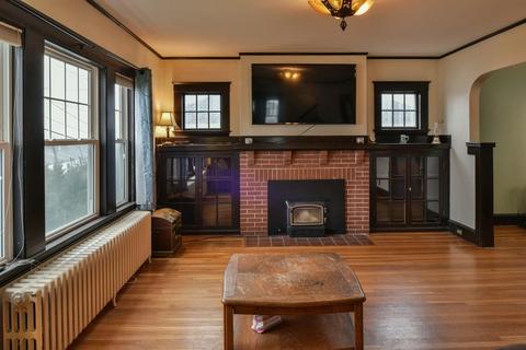 28 Madison Sq, Gloucester, MA 01930 photo 4
