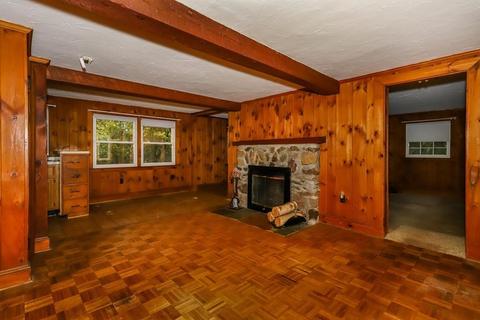 1 Hillsview St, Canton, MA 02021 photo 4