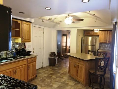 27 Ashley St, Springfield, MA 01105 photo 3
