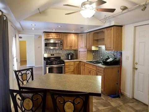 27 Ashley St, Springfield, MA 01105 photo 5
