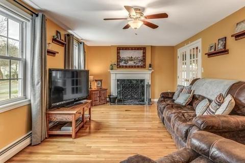11 Connor Rd, Beverly, MA 01915 photo 3