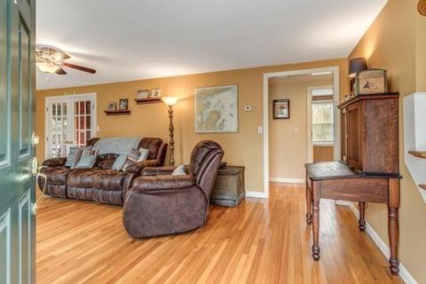 11 Connor Rd, Beverly, MA 01915 photo 2