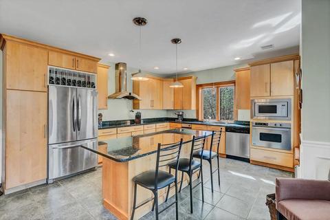 9 Lovell St, Mendon, MA 01756 photo 5