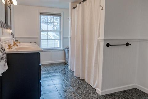 182 Overlook Dr, Springfield, MA 01118 photo 23