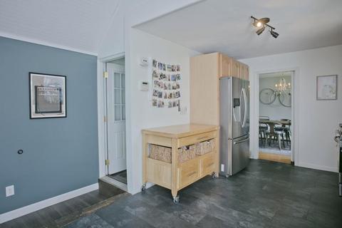 182 Overlook Dr, Springfield, MA 01118 photo 9