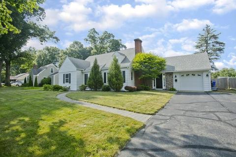 182 Overlook Dr, Springfield, MA 01118 photo 2