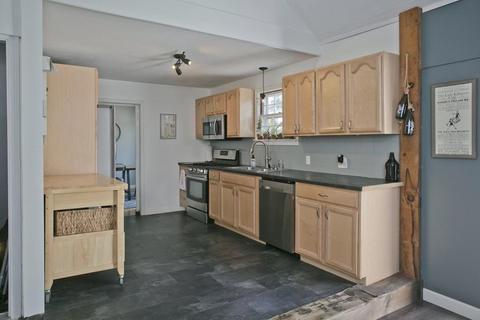 182 Overlook Dr, Springfield, MA 01118 photo 4