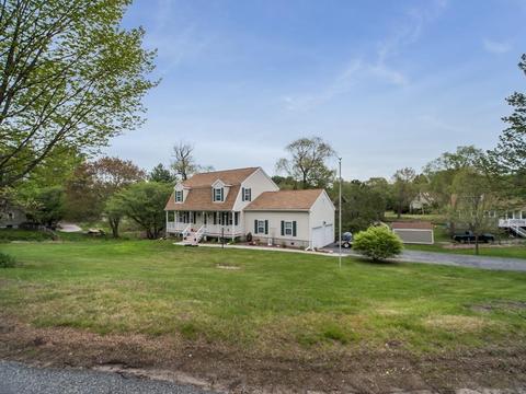 18 Farm St, Upton, MA 01568 photo 5