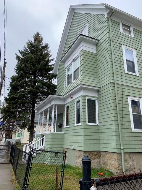 64 Montaup St, Fall River, MA 02724 photo 3