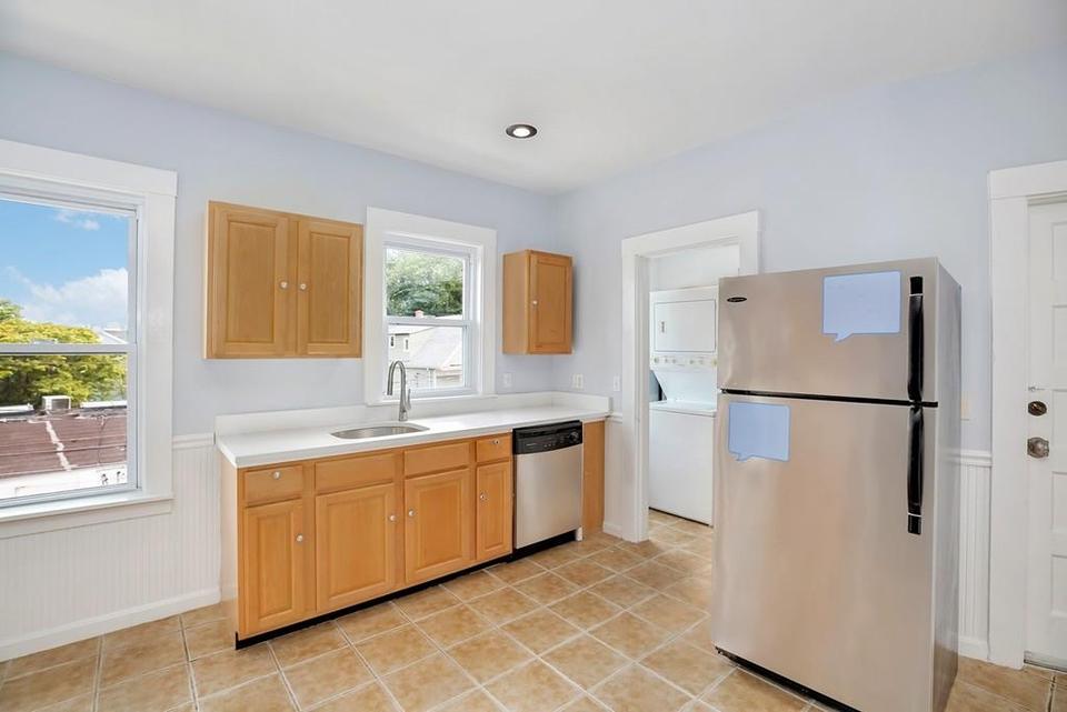  109 Willow Ave #3, Somerville, MA 02144 photo 7