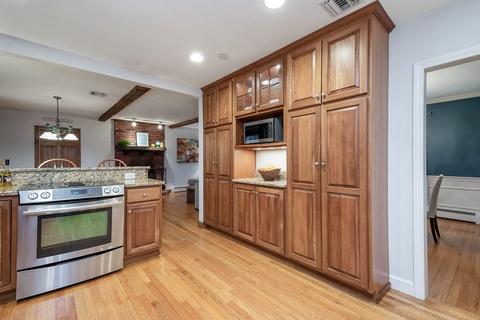 4 Carlton Dr, Acton, MA 01720 photo 4
