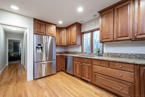 4 Carlton Dr, Acton, MA 01720 photo 6