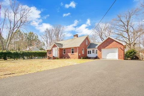 1360 Plumtree Rd, Springfield, MA 01119 photo 2