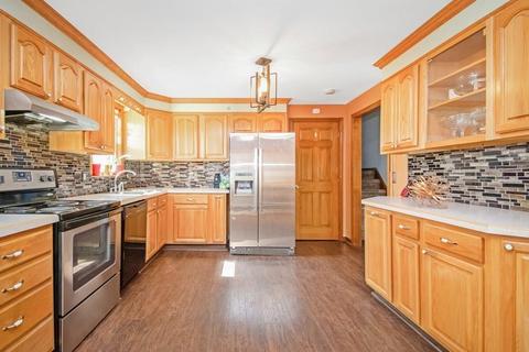 35 Pinta Cir, Springfield, MA 01104 photo 9