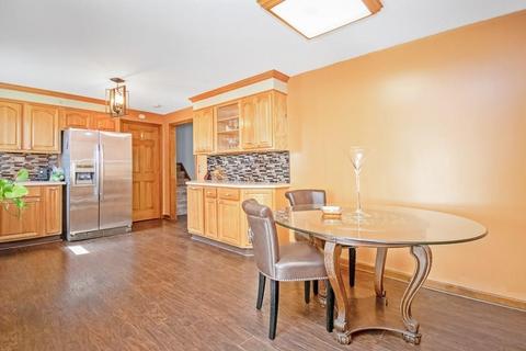 35 Pinta Cir, Springfield, MA 01104 photo 11