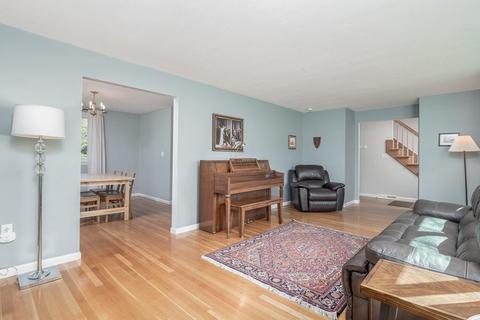 20 August Dr, Framingham, MA 01701 photo 3